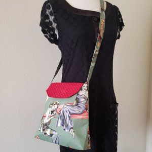 Sexy Zombie Halloween Girl Cross Body Bag